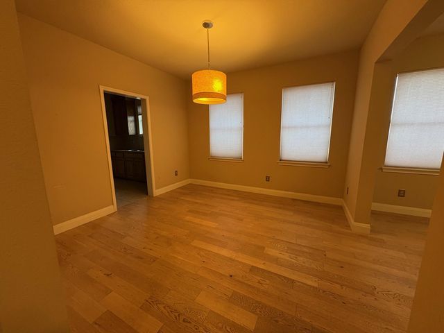 106 S Mays ST 300, Round Rock, TX 78664