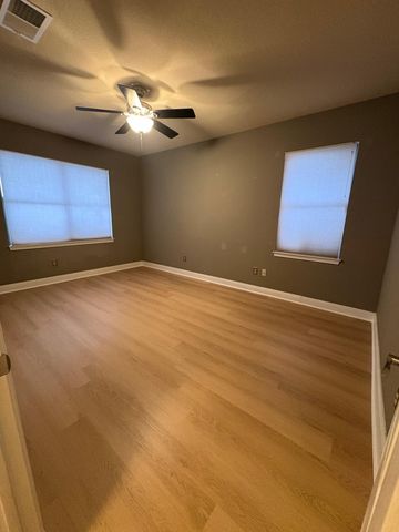 106 S Mays ST 300, Round Rock, TX 78664