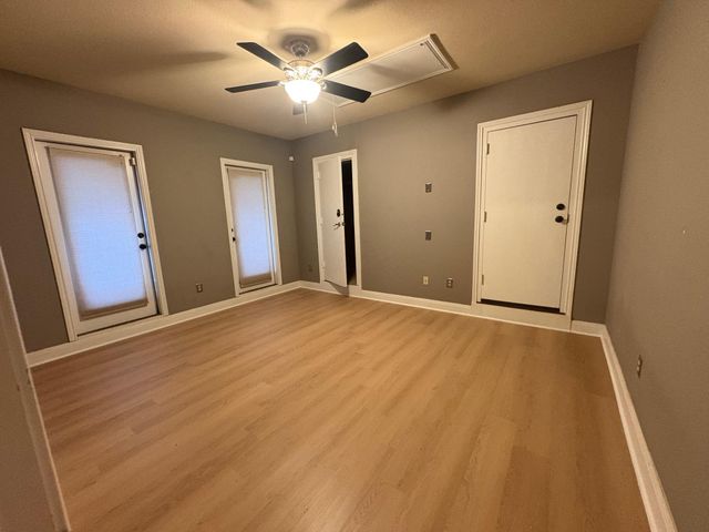 106 S Mays ST 300, Round Rock, TX 78664