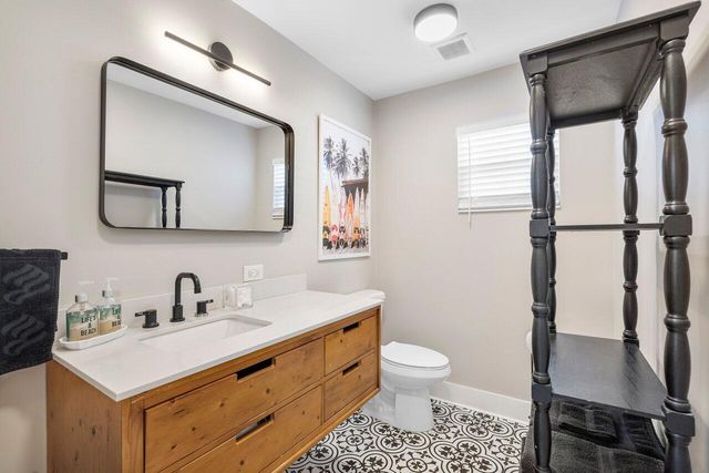 215 S Palmway, Lake Worth Beach, FL 33460