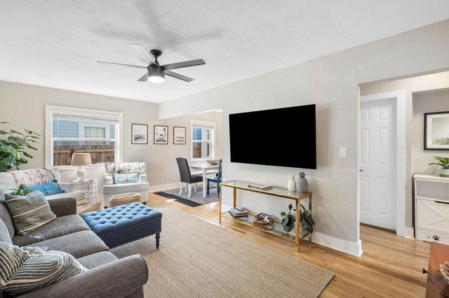 215 S Palmway, Lake Worth Beach, FL 33460