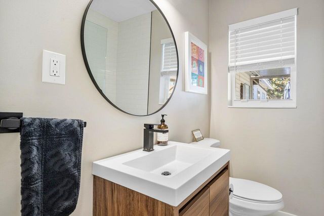 215 S Palmway, Lake Worth Beach, FL 33460