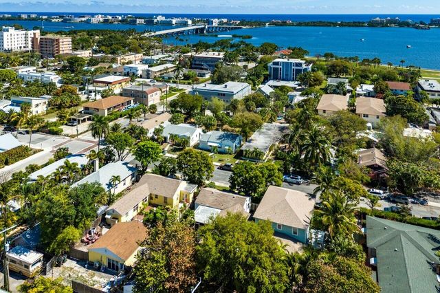 215 S Palmway, Lake Worth Beach, FL 33460