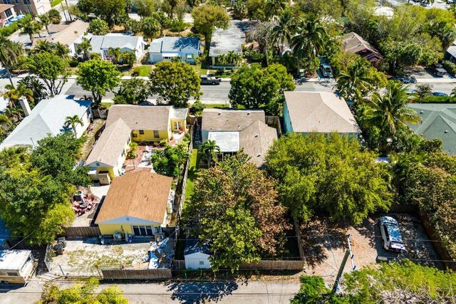 215 S Palmway, Lake Worth Beach, FL 33460