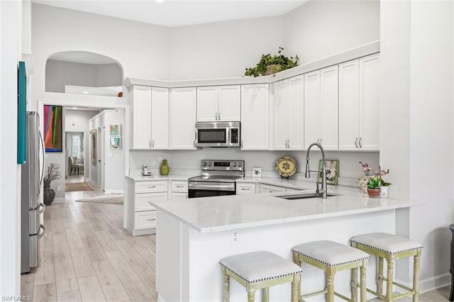 15259 Devon Green LN, Naples, FL 34110