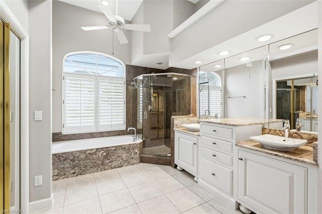 15259 Devon Green LN, Naples, FL 34110