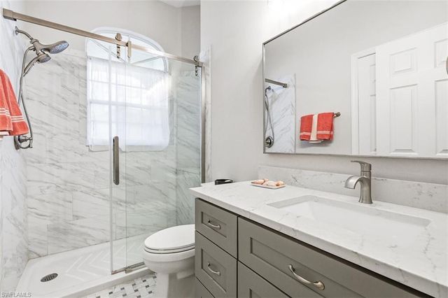 15259 Devon Green LN, Naples, FL 34110