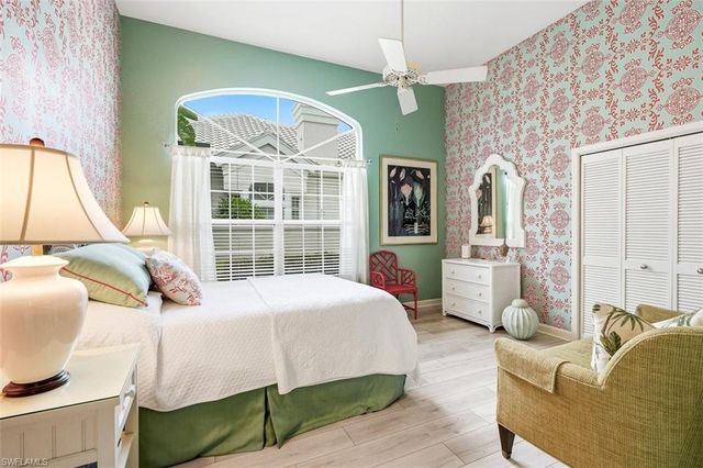 15259 Devon Green LN, Naples, FL 34110