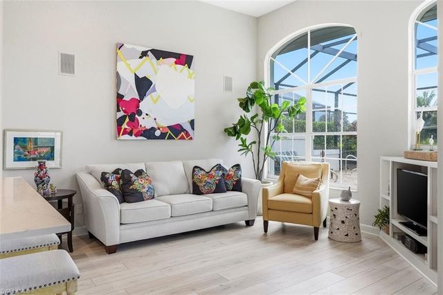 15259 Devon Green LN, Naples, FL 34110