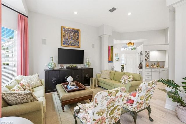 15259 Devon Green LN, Naples, FL 34110