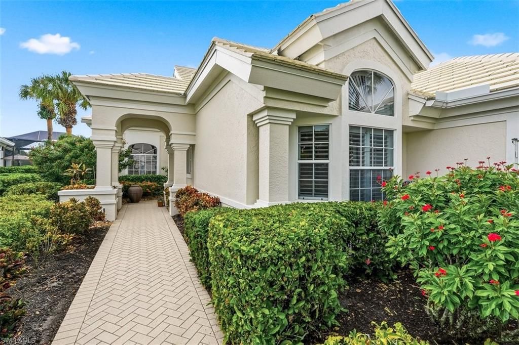 15259 Devon Green LN, Naples, FL 34110