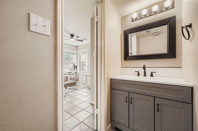 8223 Monona Ave, Austin, TX 78717