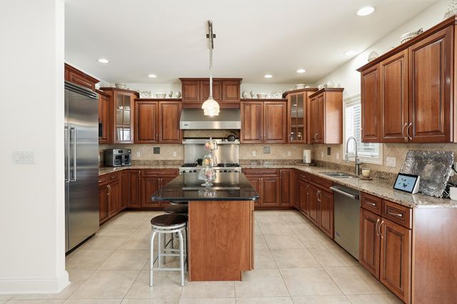 1555 Chalone Court, Crown Point, IN 46307