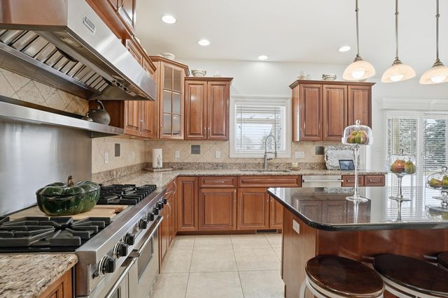 1555 Chalone Court, Crown Point, IN 46307