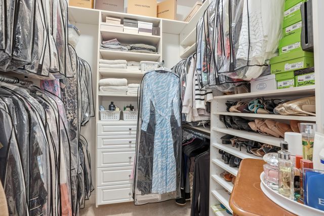 1555 Chalone Court, Crown Point, IN 46307