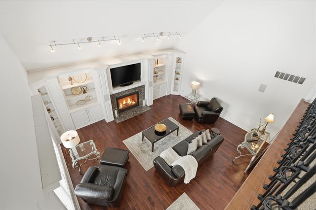 1555 Chalone Court, Crown Point, IN 46307