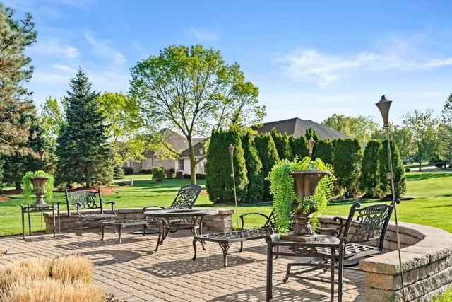 1555 Chalone Court, Crown Point, IN 46307