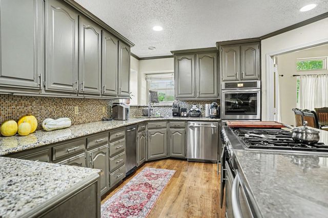 1349 Mantlebrook Drive, Desoto, TX 75115