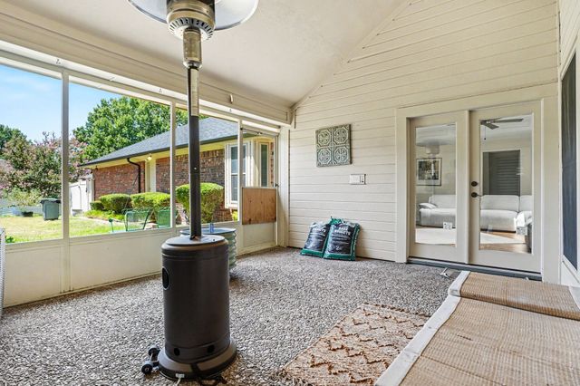 1349 Mantlebrook Drive, Desoto, TX 75115