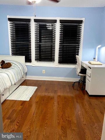 18 THOMAS AVE, Bryn Mawr, PA 19010