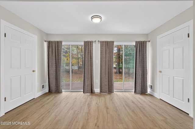 61 Albury Way, North Brunswick, NJ 08902