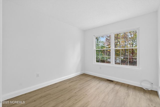 61 Albury Way, North Brunswick, NJ 08902