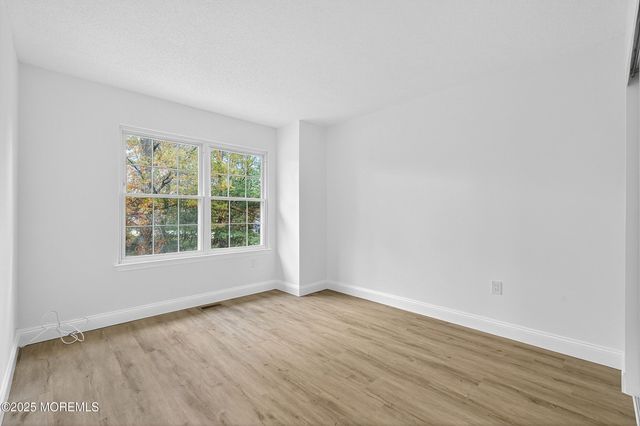 61 Albury Way, North Brunswick, NJ 08902