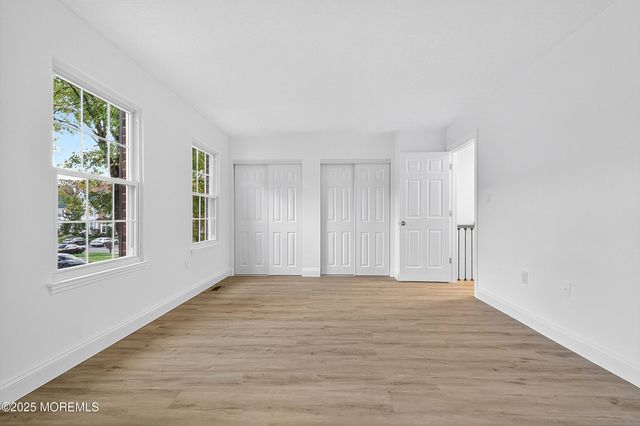 61 Albury Way, North Brunswick, NJ 08902