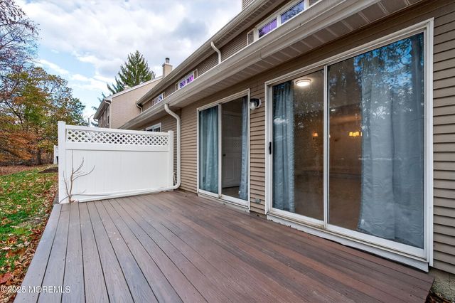 61 Albury Way, North Brunswick, NJ 08902