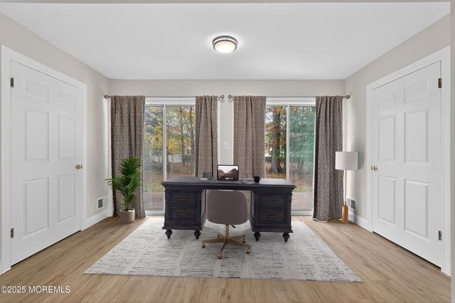 61 Albury Way, North Brunswick, NJ 08902