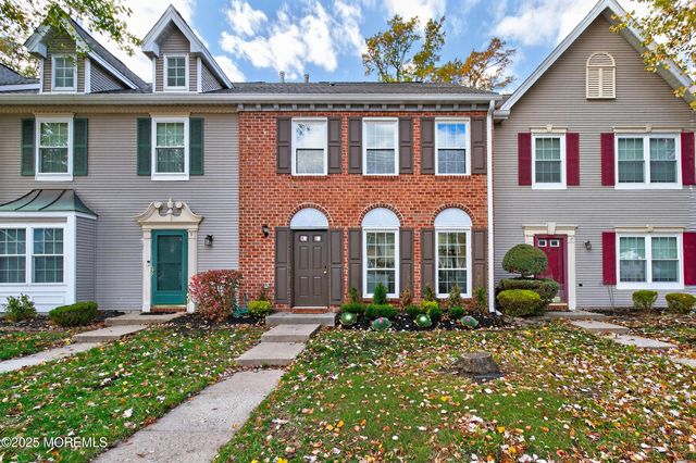 61 Albury Way, North Brunswick, NJ 08902