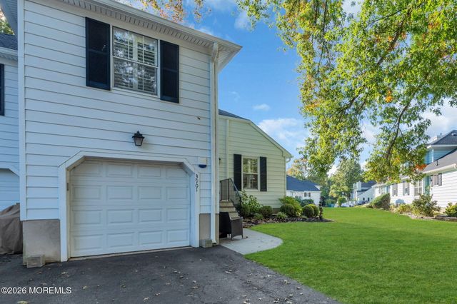 3901 Buckingham Circle, Middletown, NJ 07748
