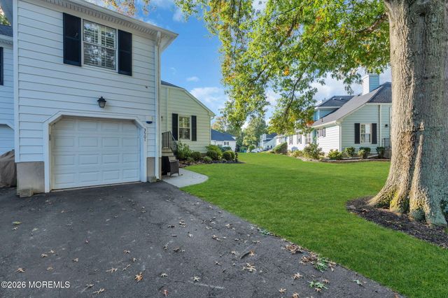 3901 Buckingham Circle, Middletown, NJ 07748