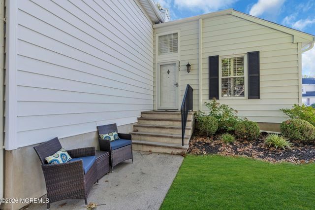 3901 Buckingham Circle, Middletown, NJ 07748