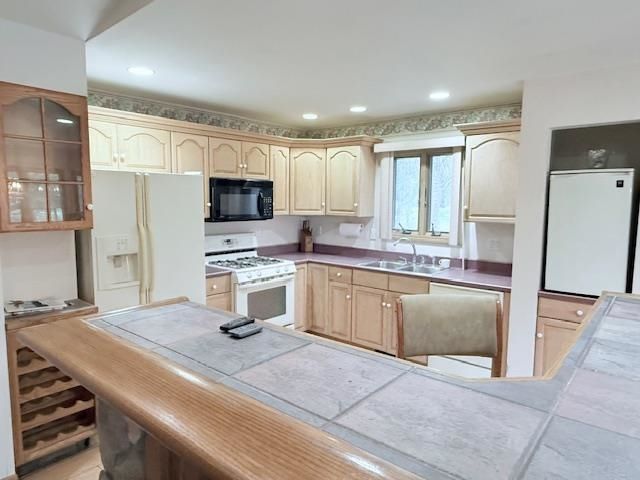 7353 Artesia Beach Road, Saint Helen, MI 48656