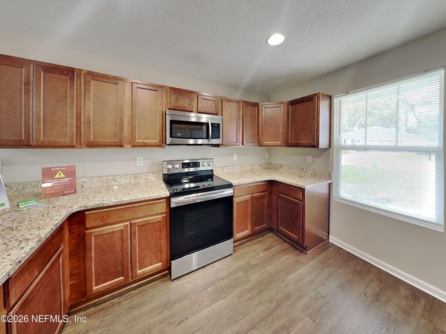 7057 CAMFIELD LANDING Drive, Jacksonville, FL 32222