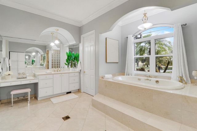 18512 SE Old Trail Drive E, Jupiter, FL 33478