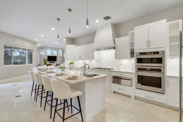 18512 SE Old Trail Drive E, Jupiter, FL 33478