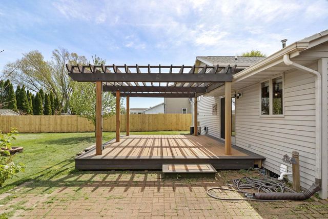 3303 Tennyson Drive, Janesville, WI 53548