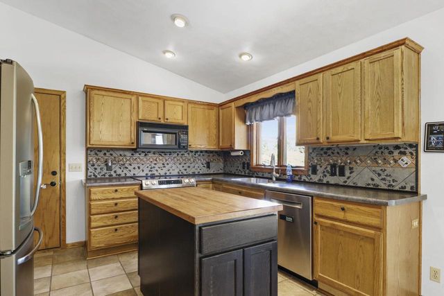 3303 Tennyson Drive, Janesville, WI 53548