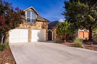 2885 Rock Barn Dr, Kerrville, TX 78028