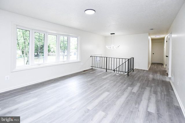 2650 PINEWOOD DR, Waldorf, MD 20601