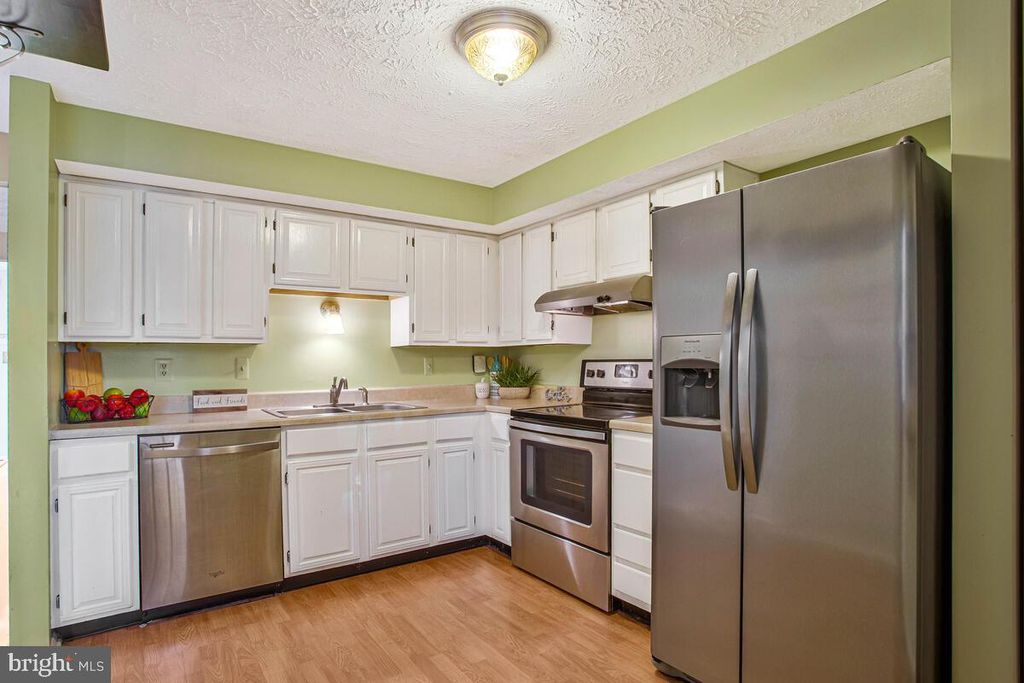 7550 BALEEN CT, Glen Burnie, MD 21061