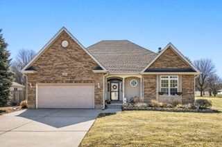 328 W Chester Drive, Maple Park, IL 60151
