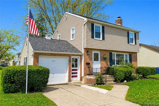 226 Clearfield Drive, Amherst, NY 14221