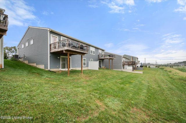 10040 Windcrest Farms Ln, Louisville, KY 40291