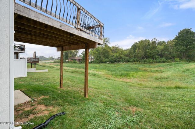 10040 Windcrest Farms Ln, Louisville, KY 40291