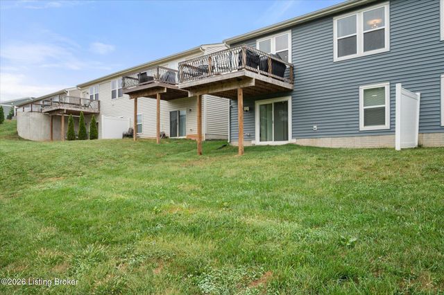 10040 Windcrest Farms Ln, Louisville, KY 40291
