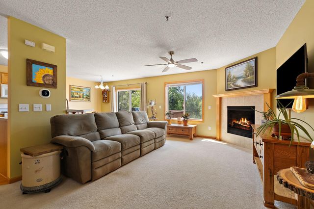 497 Pleasant Lane, Chaska, MN 55318