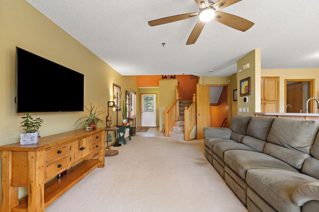 497 Pleasant Lane, Chaska, MN 55318